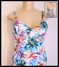 Load image into Gallery viewer, Apron Open Back Tankinis With Underwire Support