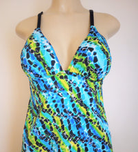 Load image into Gallery viewer, Crossover Back Tankini Swimwear Tops