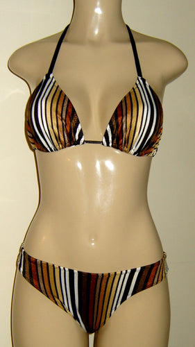 Sliding triangle top and timeless bottom