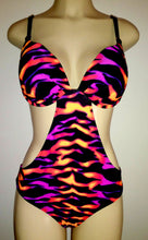 Load image into Gallery viewer, Push up monokini swimsuits. Women's bathing suits one pieces.