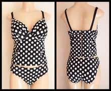 Load image into Gallery viewer, Underwire push up tankini top
