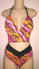 Load image into Gallery viewer, Short tankini top with crisscross bikini bottom
