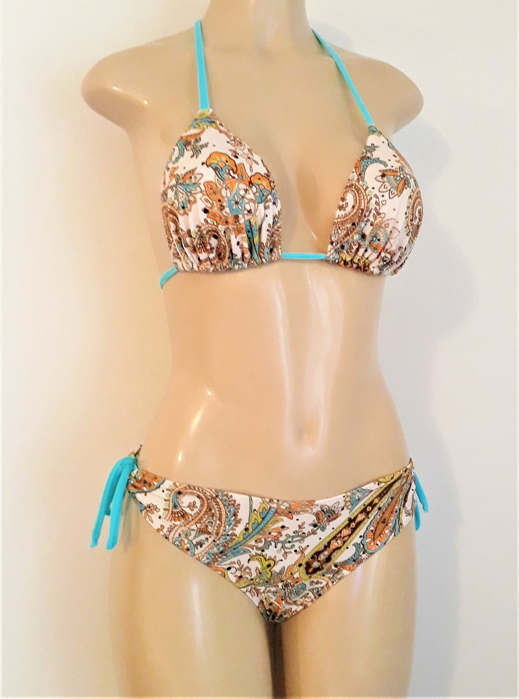 Triangle top and Tie sides bikini bottom