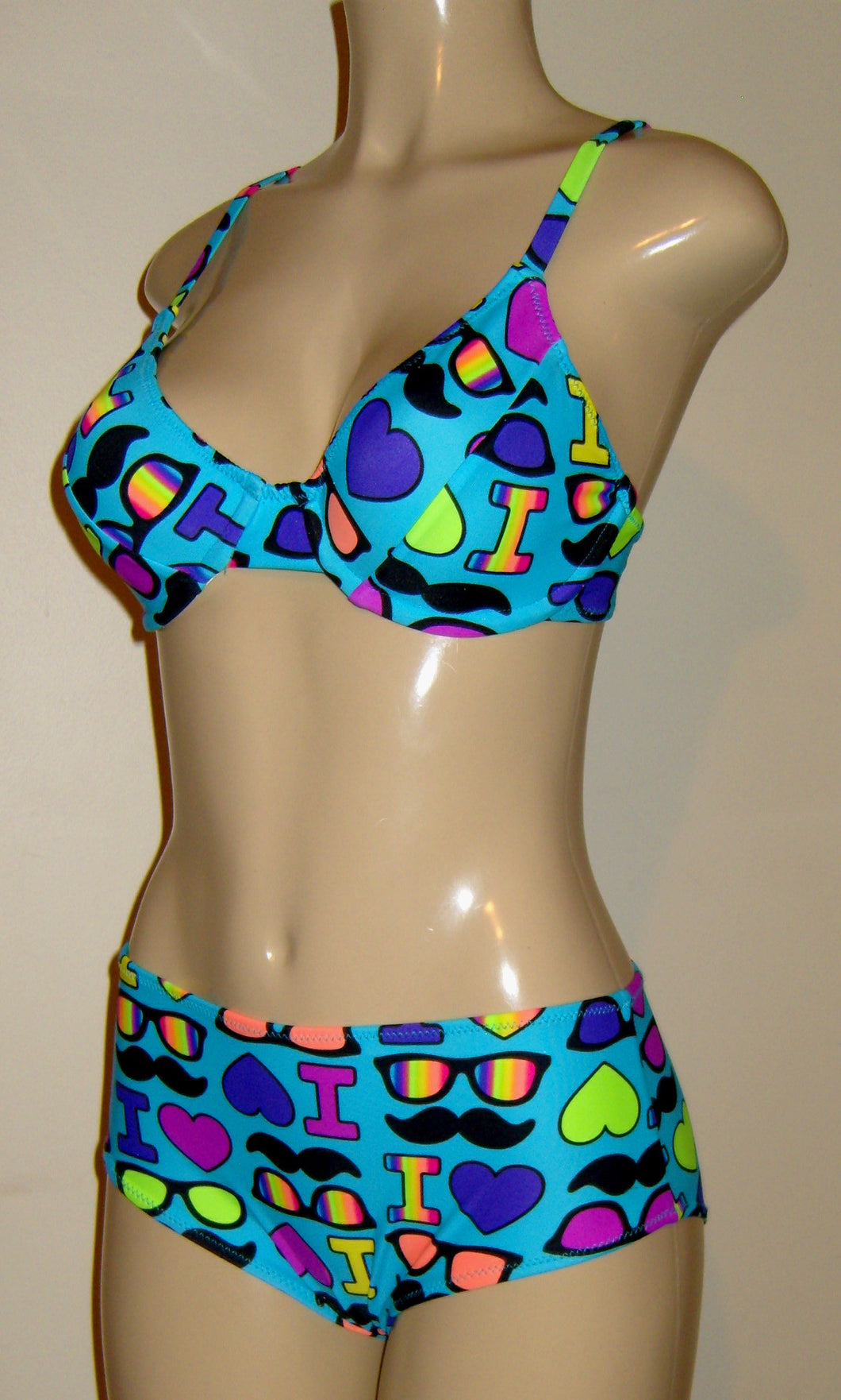Underwire support bikini bottom