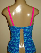 Load image into Gallery viewer, V neck tankini top back

