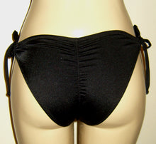 Load image into Gallery viewer, scrunched butt keyhole bikini bottoms
