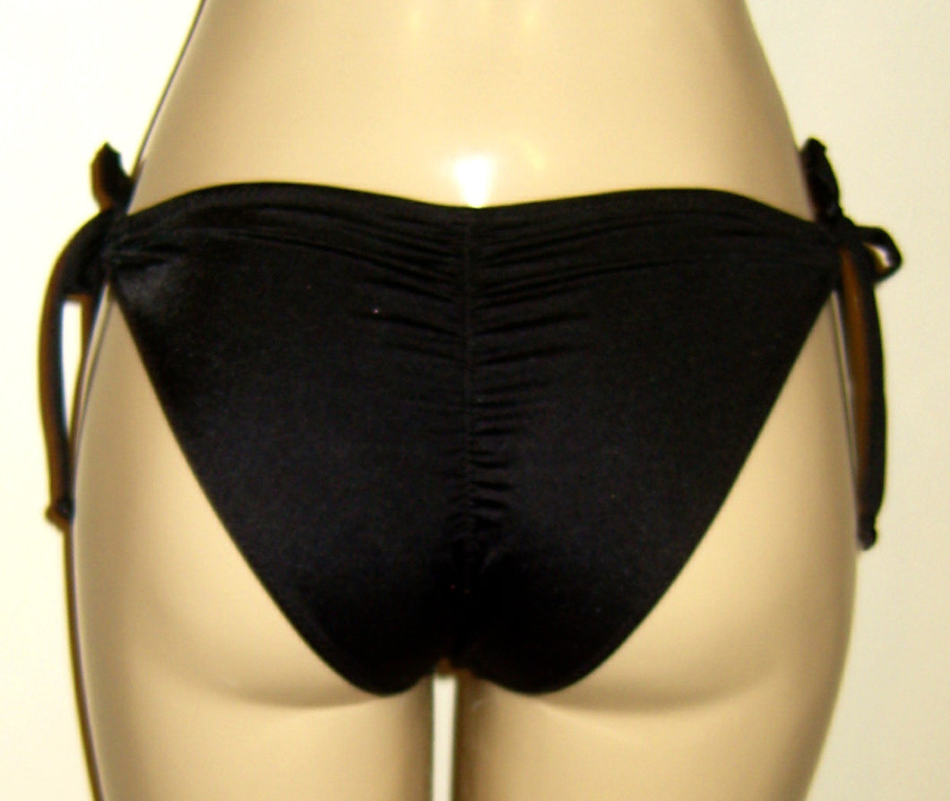 Scrunched butt keyhole bottom