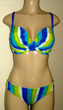 Load image into Gallery viewer, Push up bikini top with Timeless bottom
