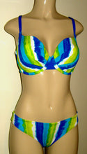 Load image into Gallery viewer, Enhancer push up top and Plain bikini bottom
