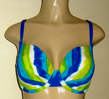 Load image into Gallery viewer, Push up underwire swimwear tops
