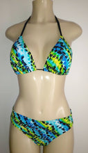 Load image into Gallery viewer, Triangle swimwear top and Plain bikini bottom
