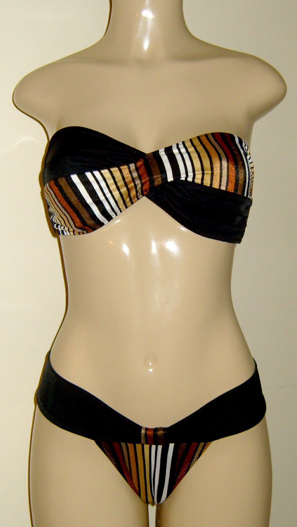 Crisscross tube and banded butterfly bottom